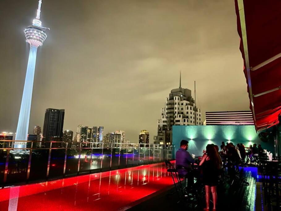 #211 M101 Dang Wangi Klcc View Pool By Livin Daire Kuala Lumpur Dış mekan fotoğraf